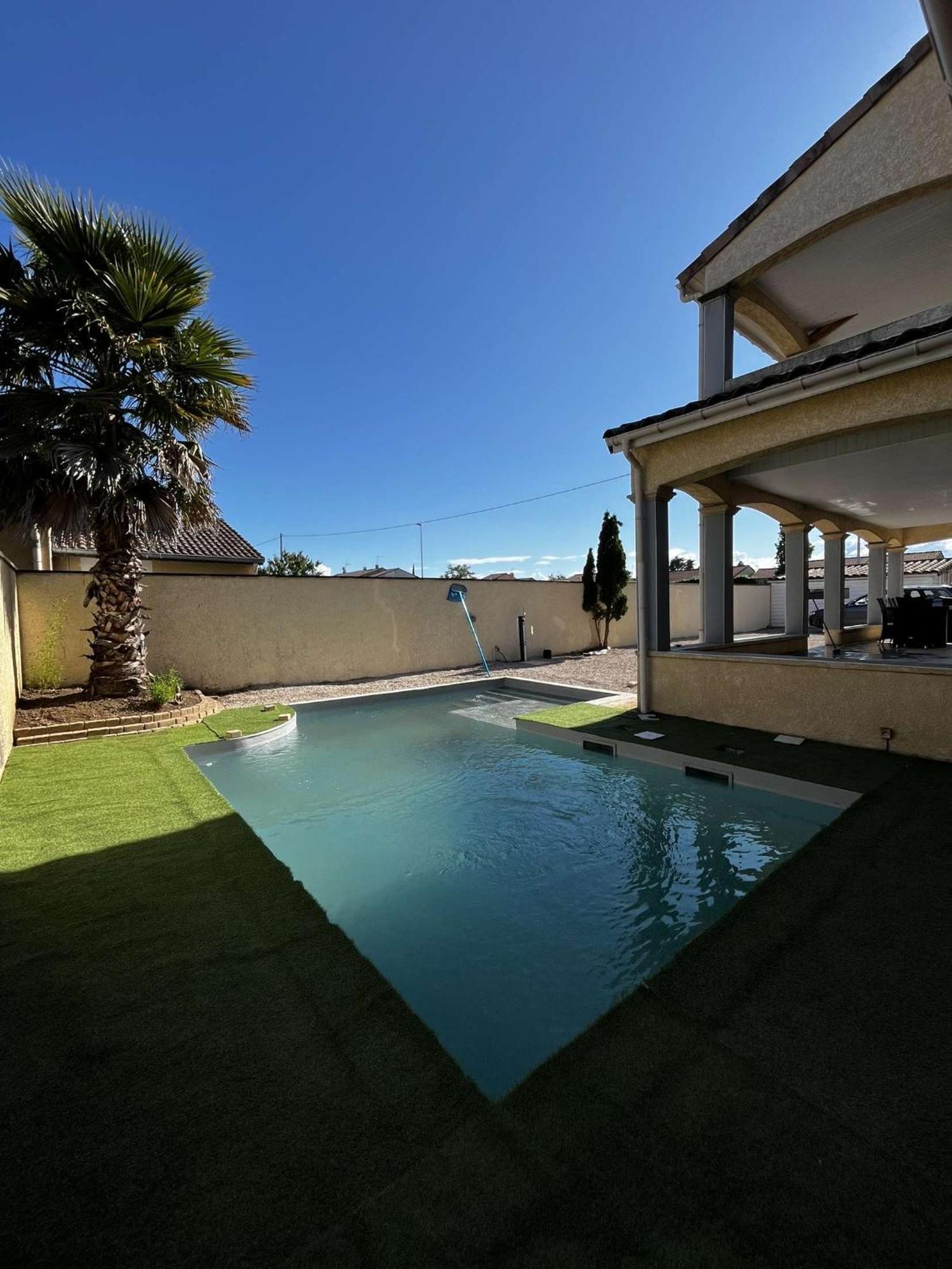 Villa Contemporaine Avec Piscine 伊泽尔河畔的罗曼 外观 照片